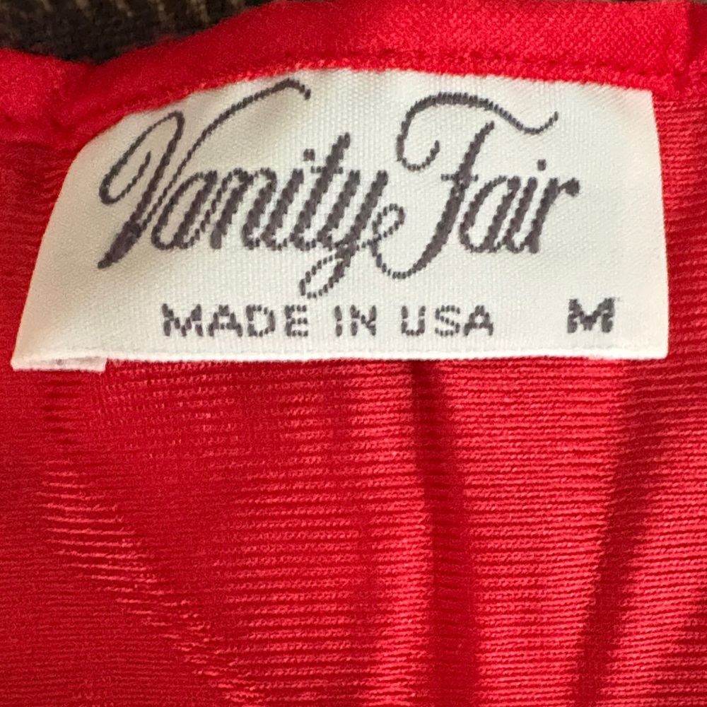 Vanity Fair Scarlet Lace Robe - Picture 2 of 3